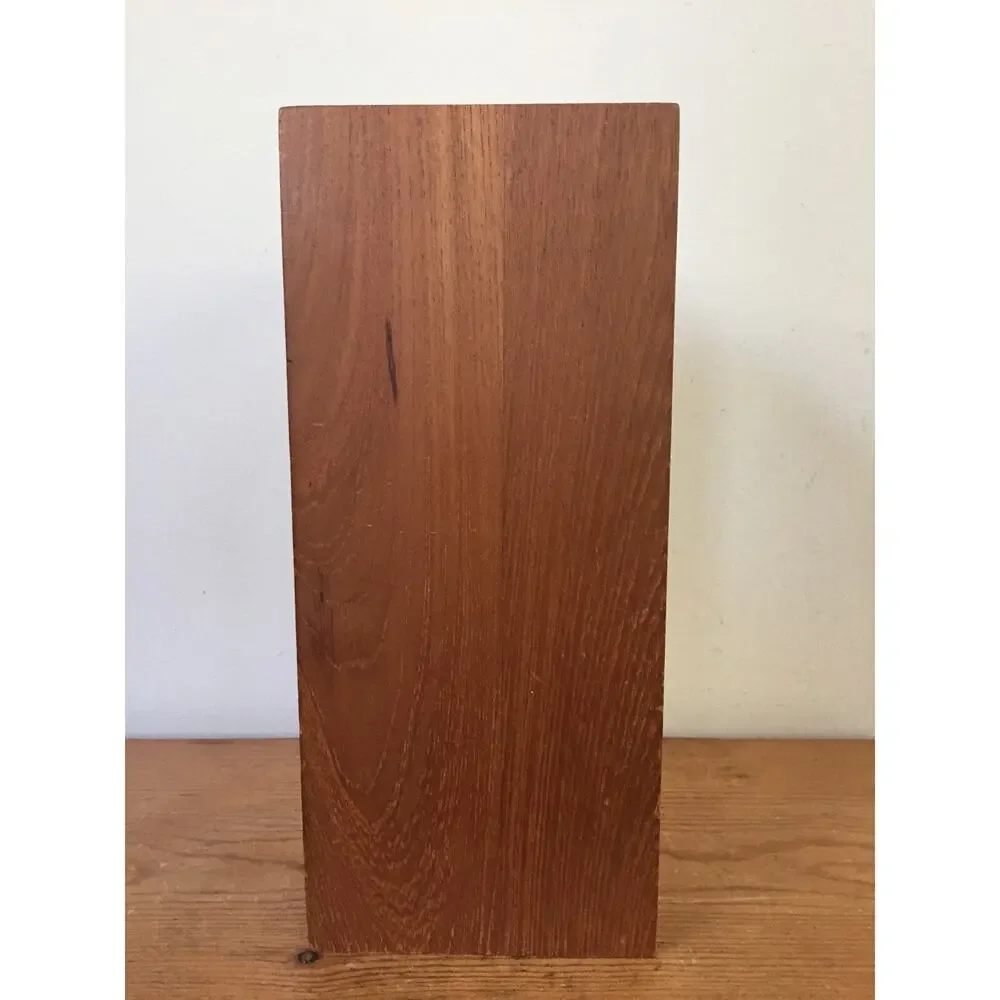 Unbranded wear marks